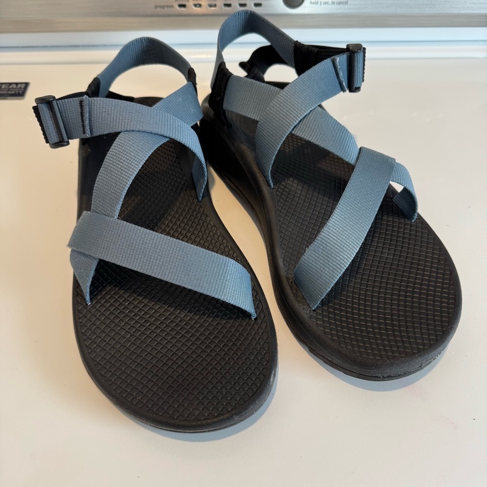 Chaco Men’s Z/CLOUD Adjustable Strap Cushioned Sandal Solid Lead Blue Size 11